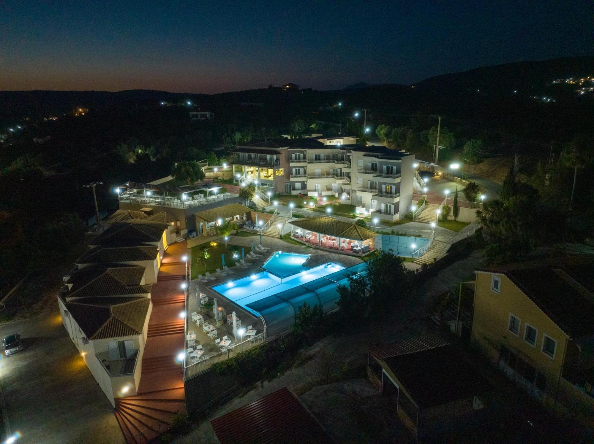 פיניקונטה Panorama Resort מראה חיצוני תמונה
