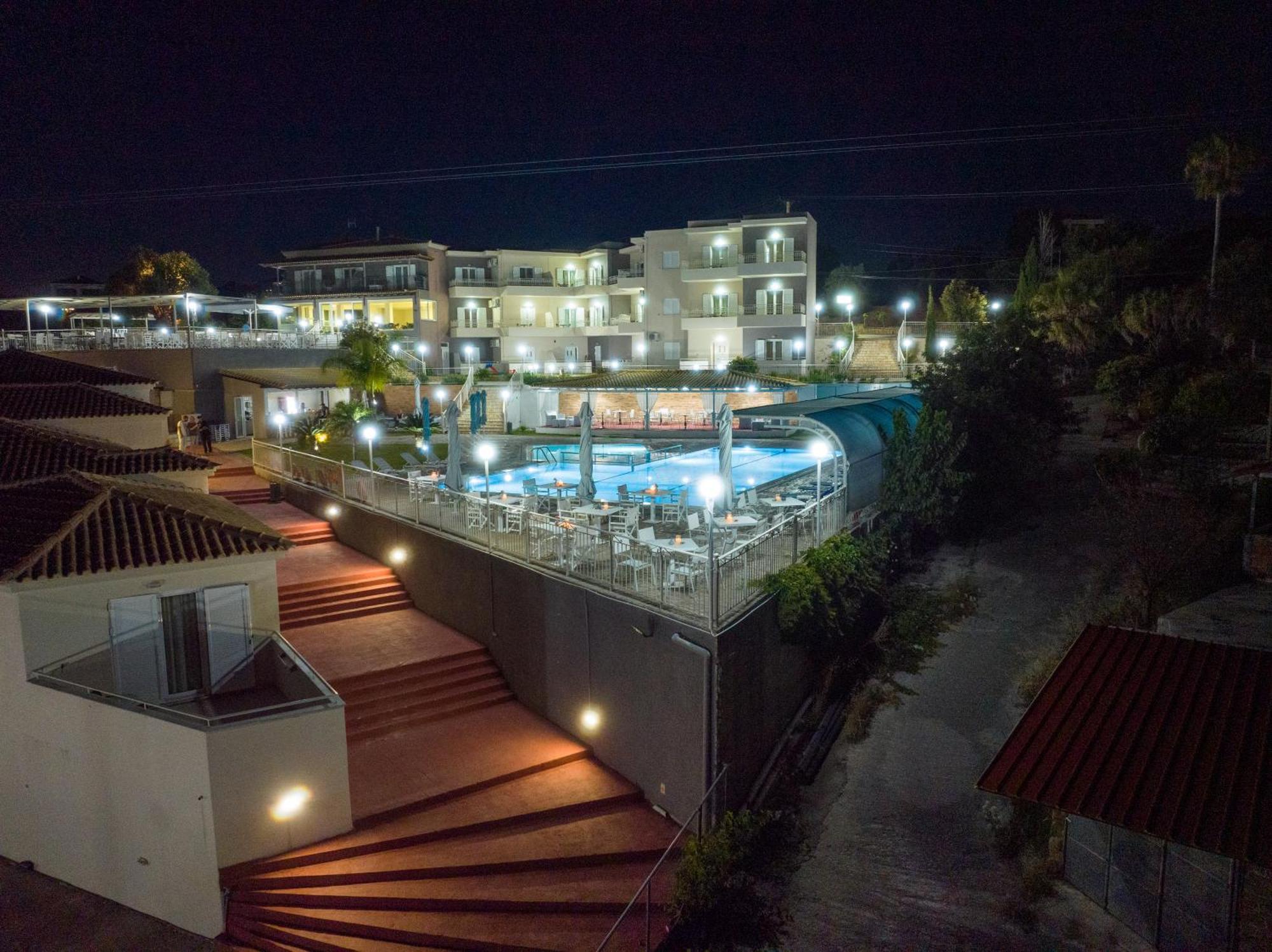 פיניקונטה Panorama Resort מראה חיצוני תמונה